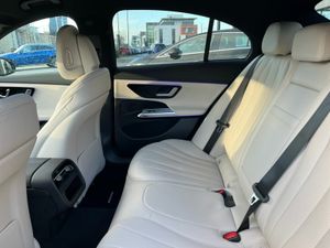Mercedes-Benz E-Class E 300DE AMG Line Plus PHEV S - Image 4