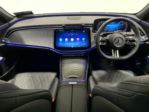 Mercedes-Benz E-Class E300 e AMG Line Edition + PH - Image 4