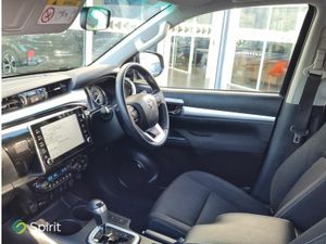 Toyota Hilux HILUX 2.8 SR5 AUTO - Image 3
