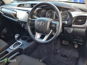 Toyota Hilux HILUX 2.8 SR5 AUTO - Image 4