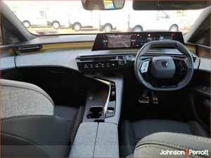 Peugeot 5008 BEV 73kwh 210hp GT. - Image 4