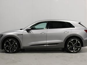Audi e-tron 55 Quattro 2020 - Image 4