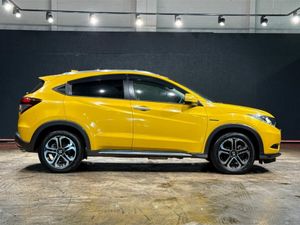 Honda Vezel STYLE EDITION - HONDA SENSING - APPLE - Image 3