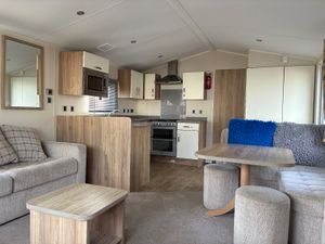 JUST IN AND ABSOLUTELY STUNNING - Image 3