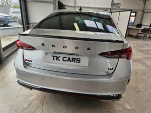 22 SKODA OCTAVIA VRS 1.4 PETROL HYBRID - Image 4