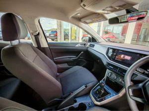 VOLKSWAGEN POLO COMFORTLINE 1.0 MANUAL 5SPEED 65HP - Image 4