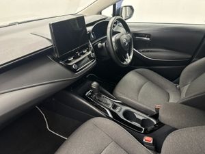 Toyota Corolla 1.8 HYBRID LUNA SPORT *BLACK FRIDAY - Image 4