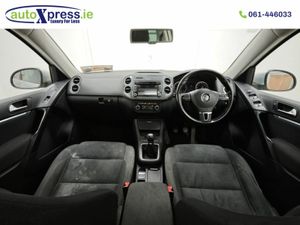 Volkswagen Tiguan Sport 2.0 TDI Panoramic roof - Image 2