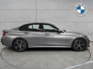 BMW 3-Series 330e M Sport - Image 4