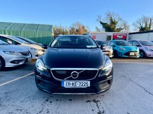 VOLVO V40 CROSS COUNTRY (2.0, DIESEL) - Image 2