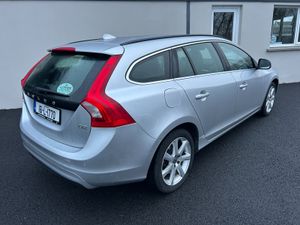 161 Volvo V60 D2 SE GT 2.0D Automatic - Image 4