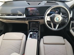 BMW iX1 xDrive30 xLine - Image 4