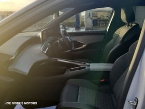 Peugeot 5008 STD ALLURE MHEV 145 E-DSC - Image 4