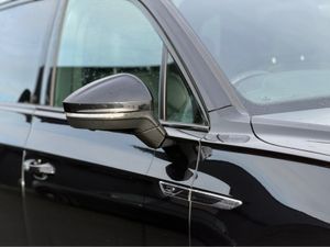 Volkswagen Touareg 2022 VOLKSWAGEN TOUAREG V6 BLAC - Image 4