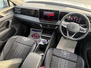 Volkswagen Tiguan R-LINE TDI S-A DSG - Image 2