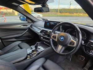 BMW 5-Series 530E HYBRID M SPORT 5SME 4DR AUTO - Image 4