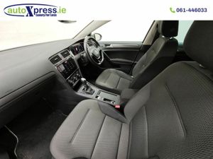 Volkswagen Golf 1.2 TSI Automatic, Reversing camer - Image 4