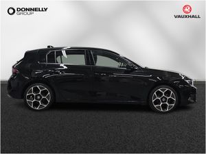 Vauxhall Astra Hatchback Ultimate - Image 4