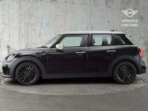 Mini Cooper 5-Door Cooper Classic - Image 4