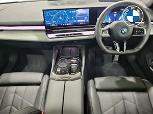 BMW 5-Series 530e M Sport Touring - Image 4