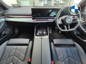 BMW 5-Series 530e M Sport Saloon - Image 4