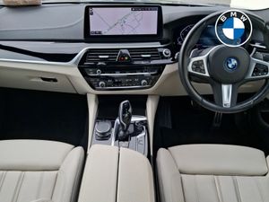 BMW 5-Series 545e xDrive M Sport Saloon - Image 4