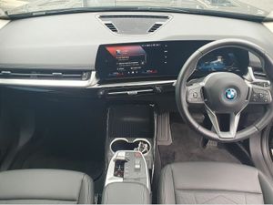 BMW iX1 eDrive20 xLine - Image 4
