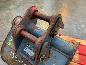 18" STRICKLAND BUCKET....35mm PINS.....256f - Image 4