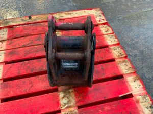 9" STRICKLAND BUCKET.....30mm PINS.........249f. - Image 4