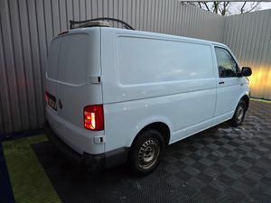 2016 Volkswagen Transporter 2.0D - Image 3