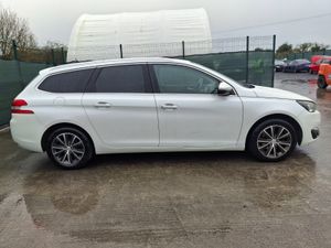 162  Peugeot 308 Automatic - Image 4