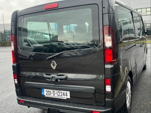 Renault Trafic 9 Seat 170hp auto Sport - Image 4
