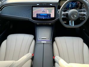 Mercedes-Benz E-Class E 300DE AMG Line Plus PHEV S - Image 4
