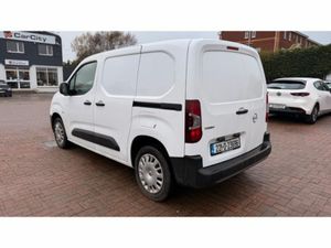 Opel Combo L1h1-1.5 100ps-dsl-6sp-my22 5D - Image 3