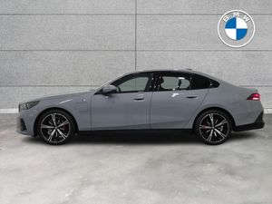 BMW 5-Series 530e M Sport Pro Saloon - Image 4