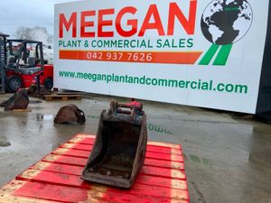 12" STRICKLAND BUCKET....30mm PINS......254f. - Image 2