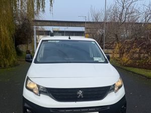 Peugeot Partner 202 3 Seats INCLUDES VAT - Image 2