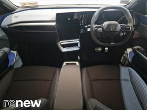 Renault Megane E-Tech Iconic Esprit Alpine - Image 3