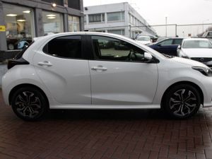 1.0 SPORT 5DR HATCHBACK AUTOMATIC // 1 OWNER IN AS - Image 3