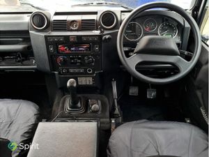 Land Rover Defender 110 Sation Wagon - Image 4