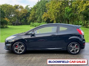 Ford Fiesta 1.6 ST2 TURBO 3DR 182PS // LOW MILEAGE - Image 4