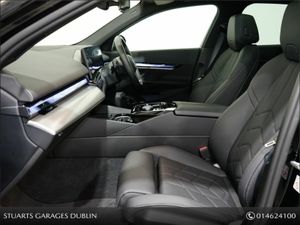 BMW i5 ** PANORAMIC SUNROOF AND COMFORT PACK** 19” - Image 3