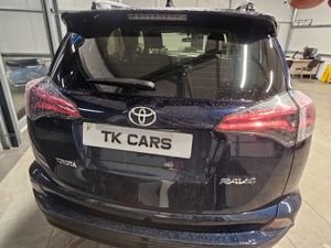 18 TOYOTA RAV4 LUNA DIESEL - Image 4