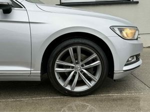 Volkswagen Passat 2.0 TDI GT BLUEMOTION 150PS 4DR - Image 3