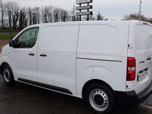 2022 Peugeot Expert L1H1 Professional - Image 4