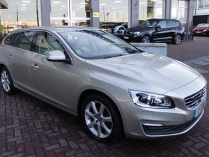 2.0D4 SE LUXURY DELUXE 5DR ESTATE AUTOMATIC // MIN - Image 2