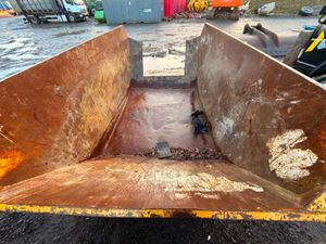 8 YARD YRD BUILDERS CHAIN LIFT SKIP ...81498 - Image 4