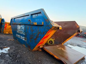 8 YARD YRD BUILDERS CHAIN LIFT SKIP ...81433 - Image 2