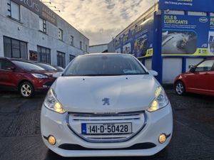 Peugeot 208 2014 Automatic - Image 3