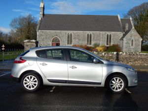 2010 Renault Megane 1.5dc Low Kms Tax & Test 11/26 - Image 2